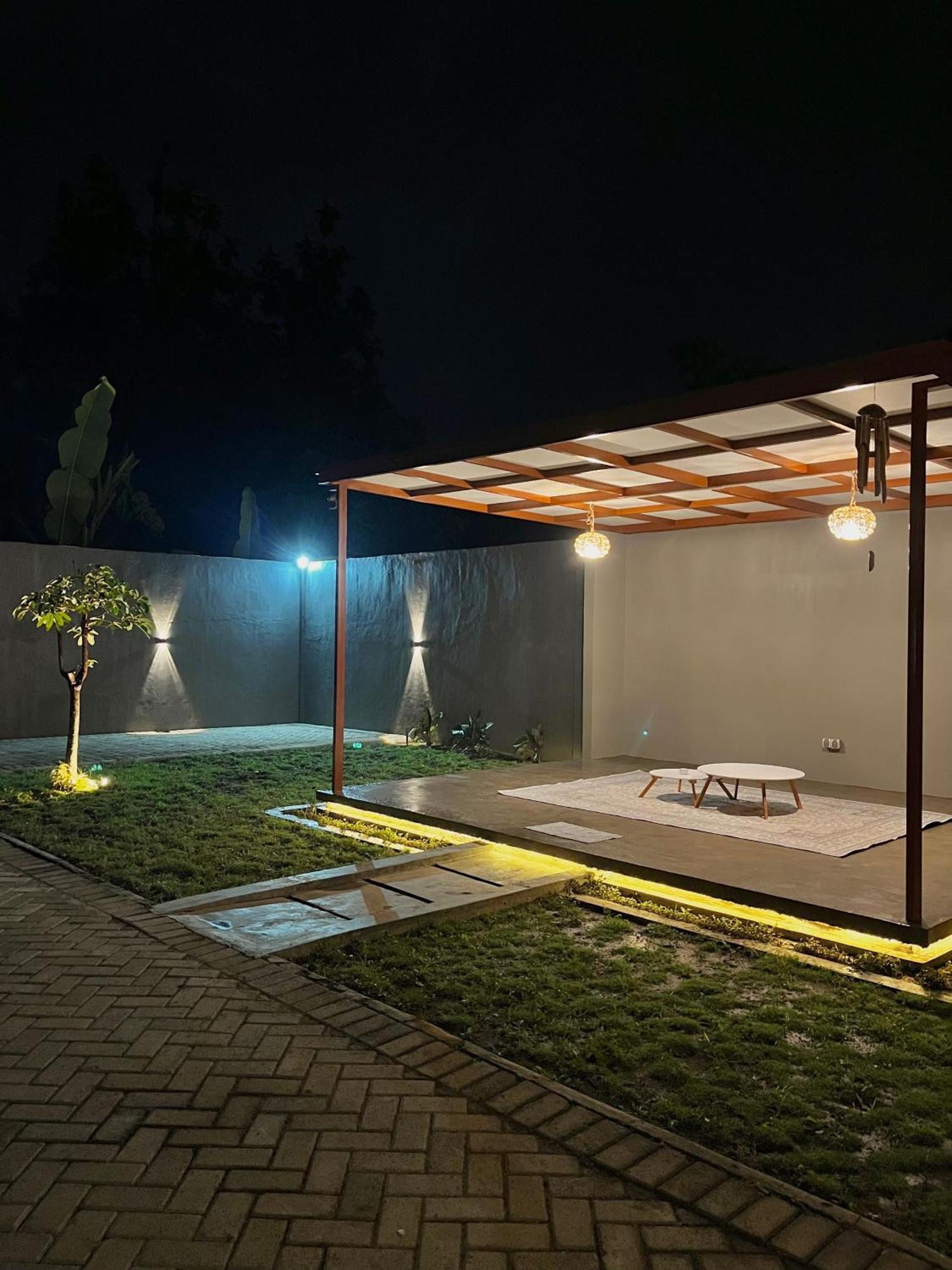Joglo Homestay Banyuwangi Экстерьер фото