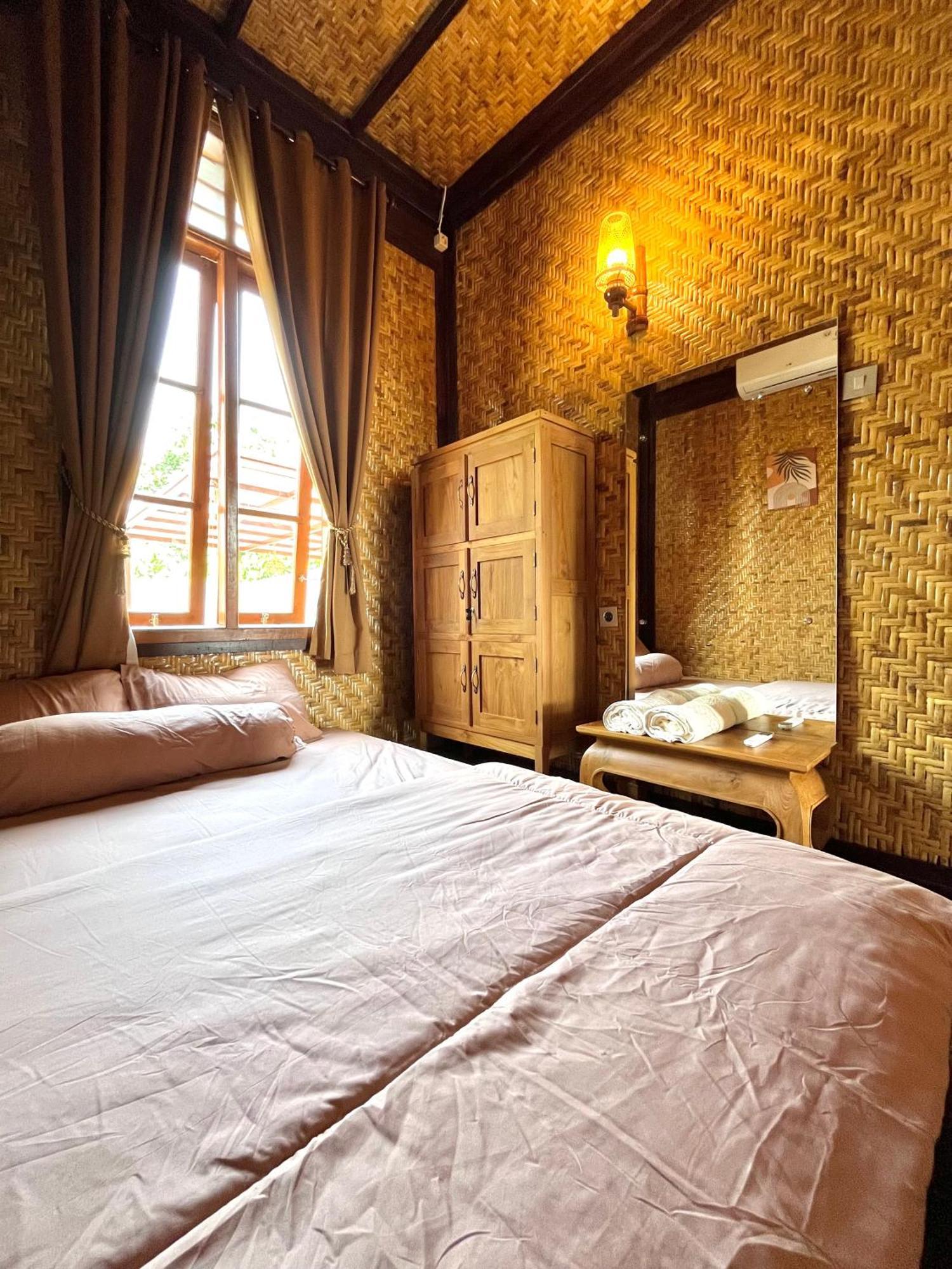 Joglo Homestay Banyuwangi Экстерьер фото