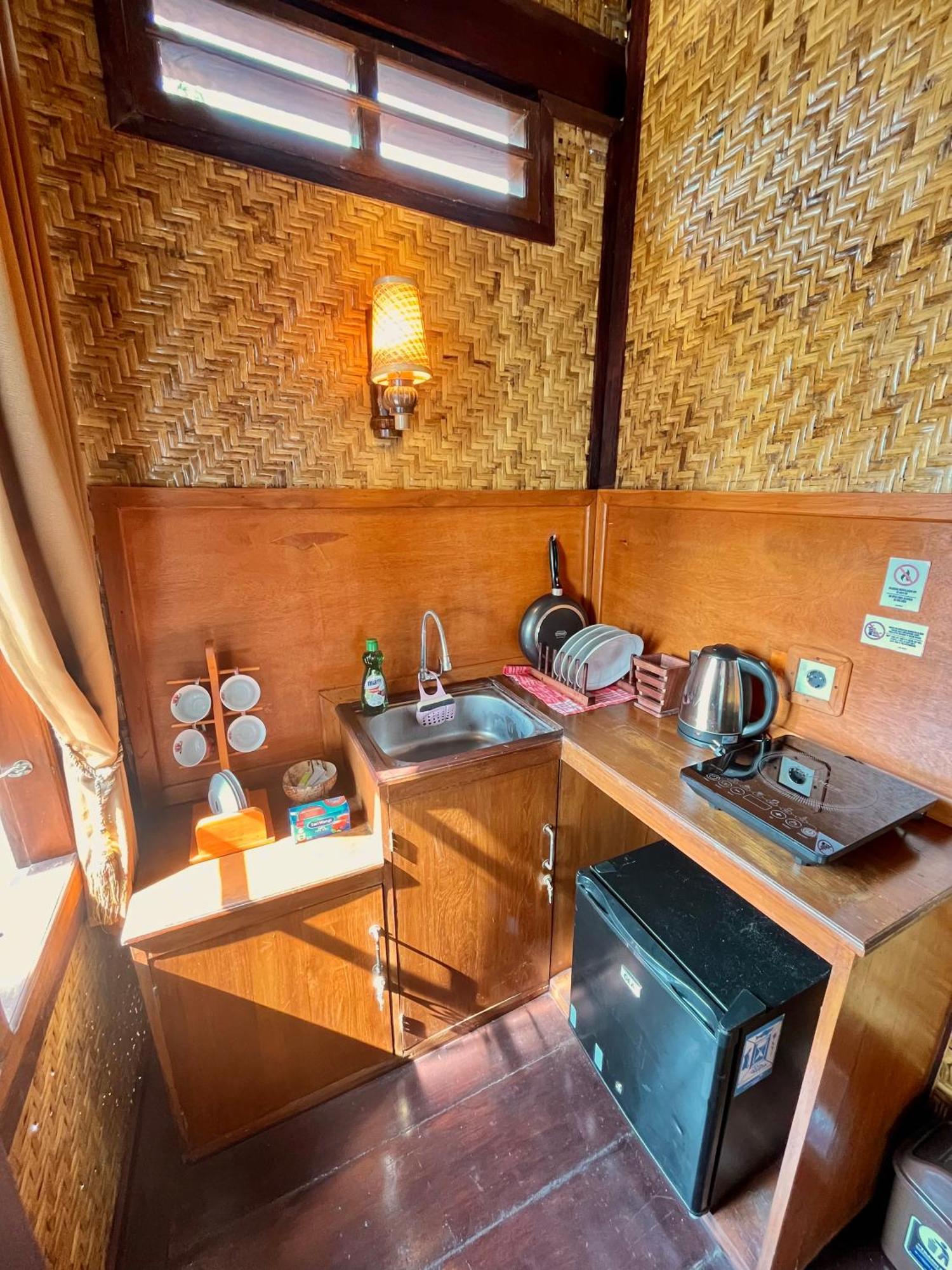 Joglo Homestay Banyuwangi Экстерьер фото
