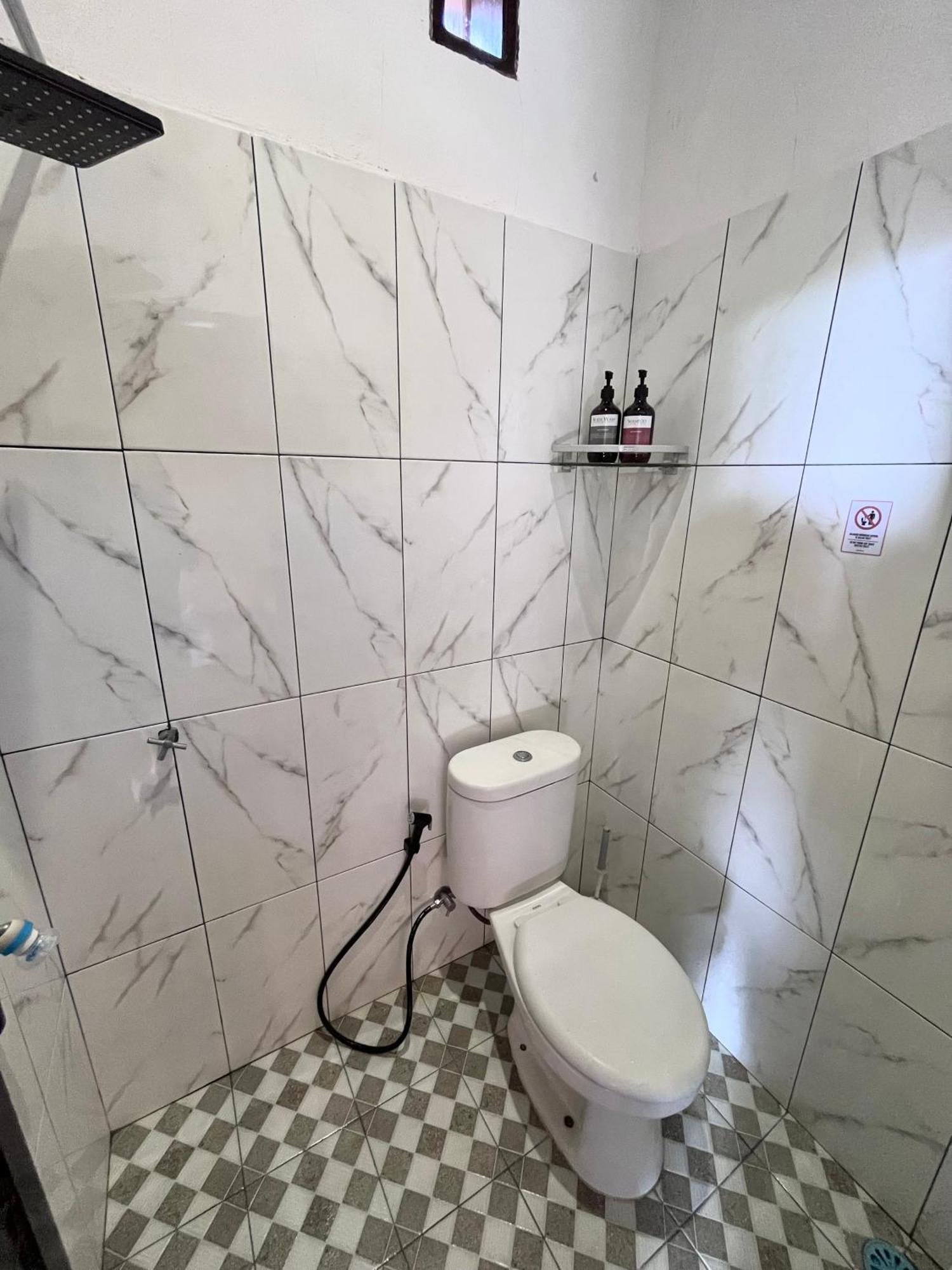 Joglo Homestay Banyuwangi Экстерьер фото